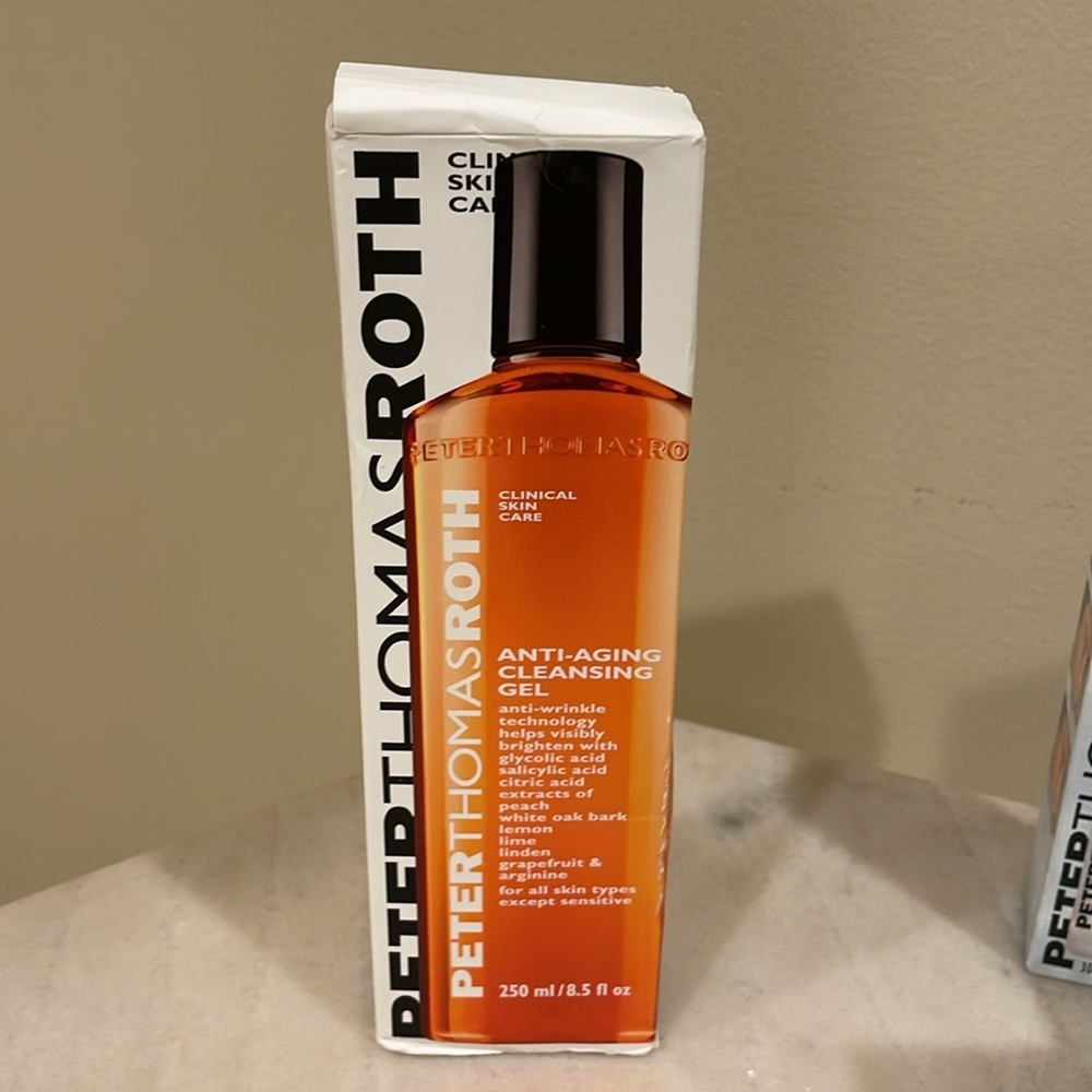 Peter Thomas Roth Clinic full facial skin care set - Picture 4 of 14